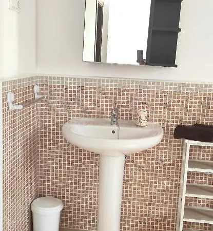 Triplex 8 Islas كاليتا ذي فوستي