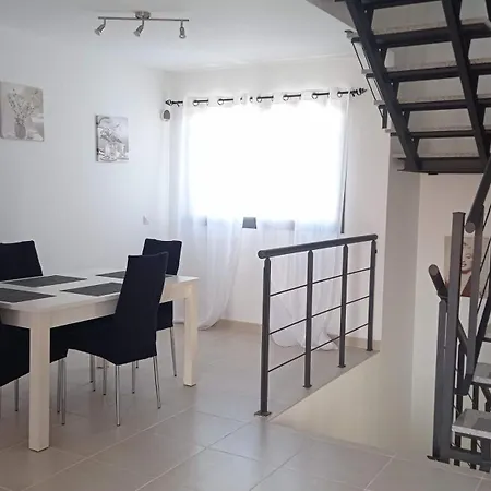Triplex 8 Islas بيت للعطل *